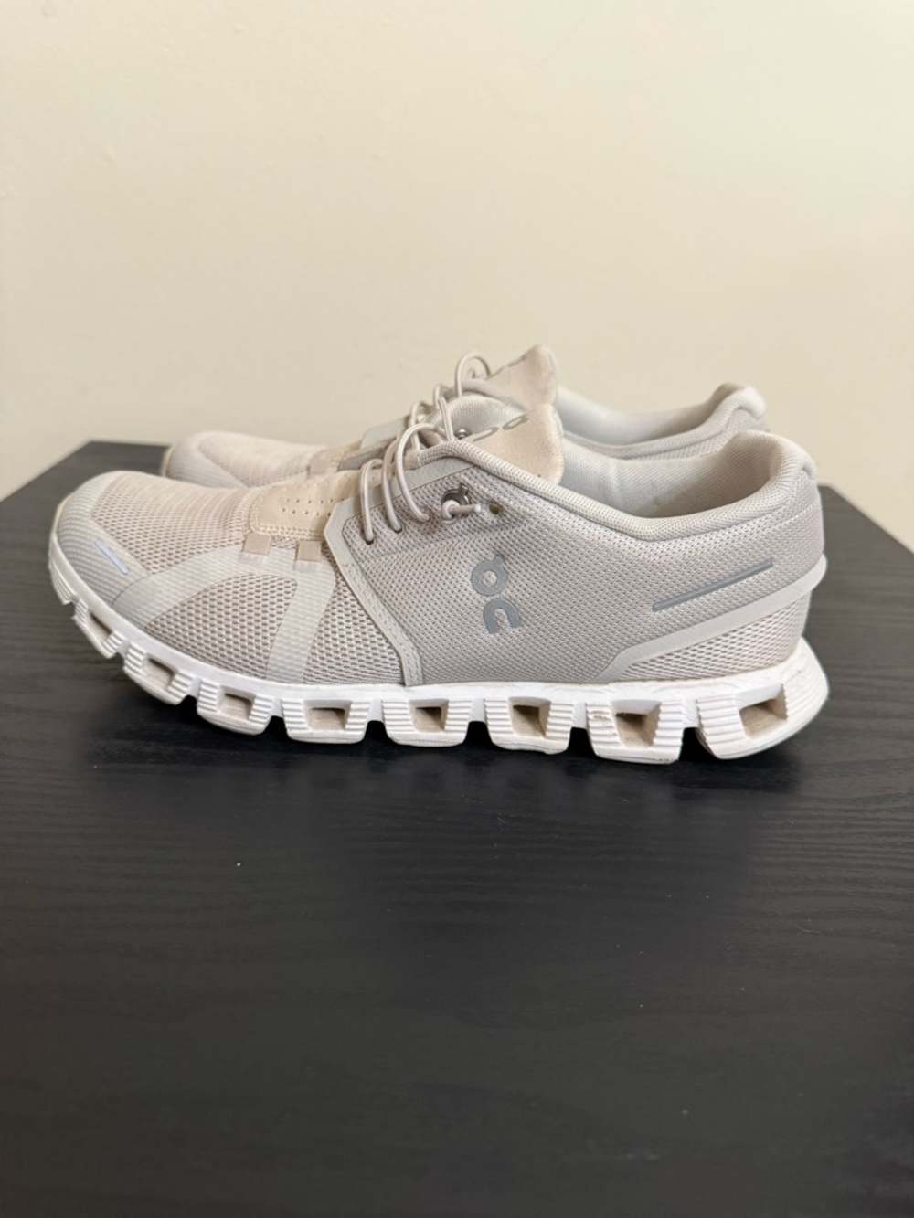 On Cloud 5 Women's Running Shoes Pearl White EU 41 US 9.5 Lightweight - Picture 4 of 8